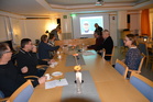 Parlamentissa olivat mukana Jyrki, Jussi, Pentti T., Heli, Visa, Matti, Pentti K., Asko, Riitta ja kuvaaja.