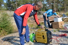 Tuulipuistossa sähkö tuotetaan itse, konetestissä Pentti ja Timo T.
